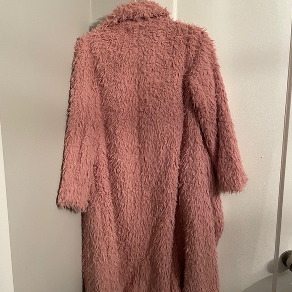 Fuzzy pink duster coat - Picture 2 of 4